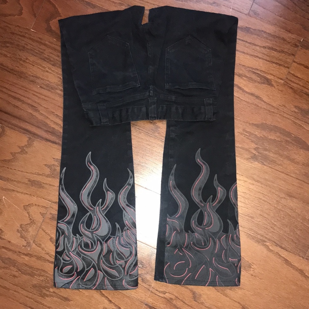 Serious clothing vintage Hot Topic black jeans with flames in size 3